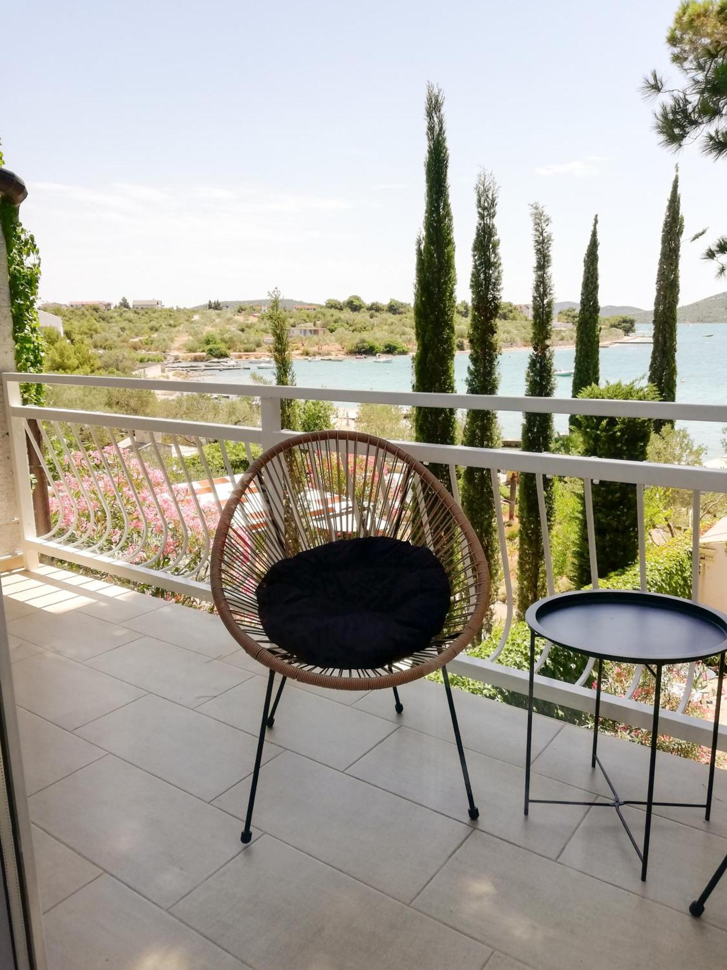 Bed & Breakfast Pansion Rade Hotel Pirovac Bilik gambar